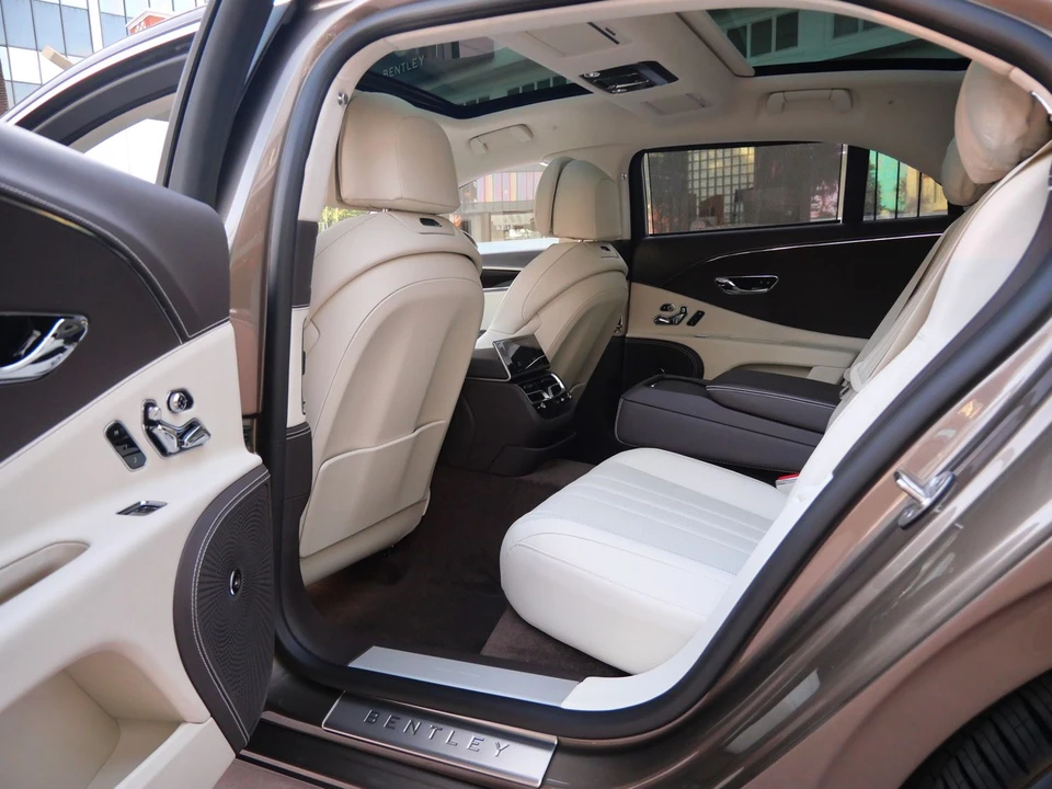 2026 Bentley Continental - Image 20 of 28