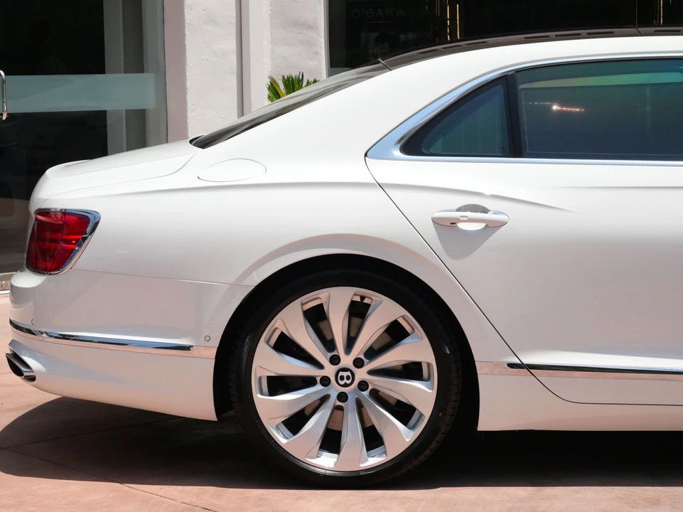 2026 Bentley Continental - Image 9 of 25