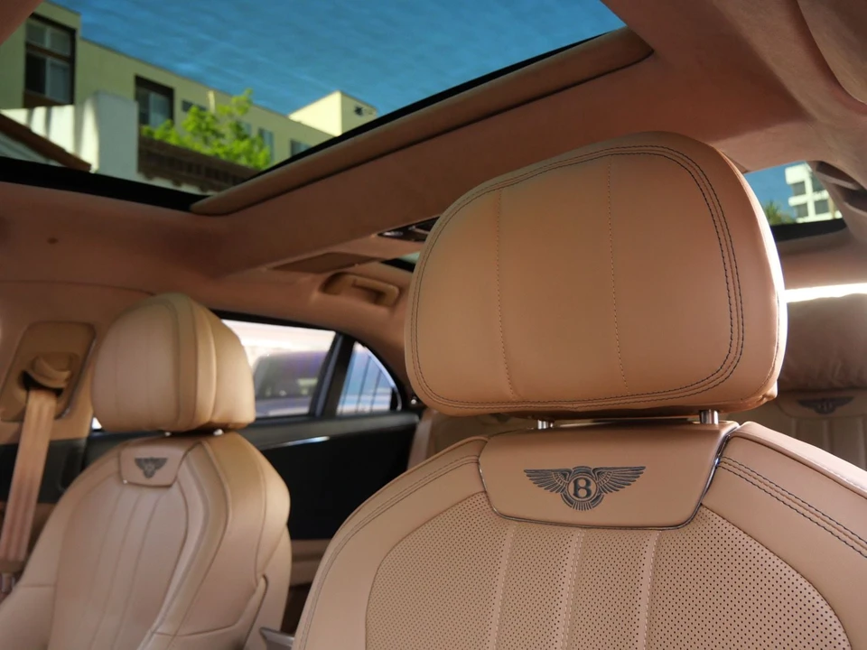 2026 Bentley - Image 17 of 27