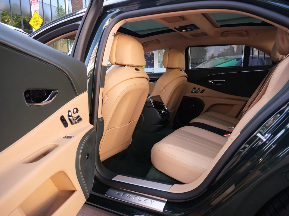 2026 Bentley - Image 19 of 27