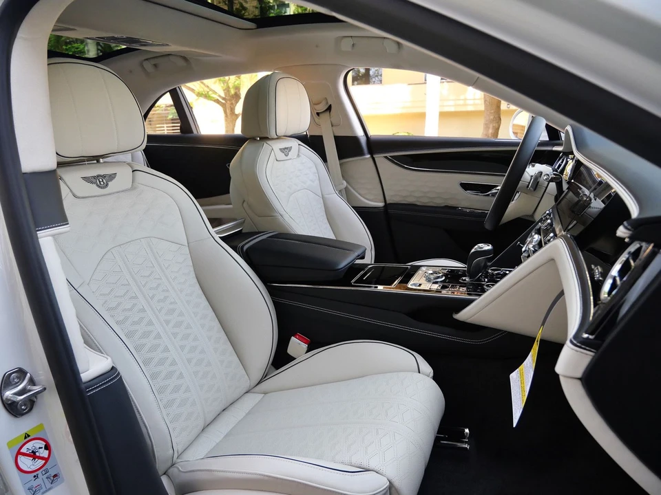 2026 Bentley Continental - Image 26 of 29