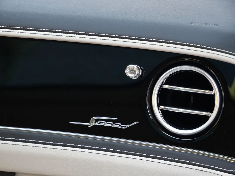 2026 Bentley Continental - Image 25 of 29