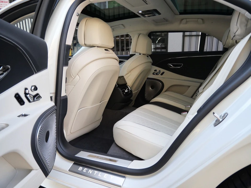2026 Bentley Continental - Image 19 of 29