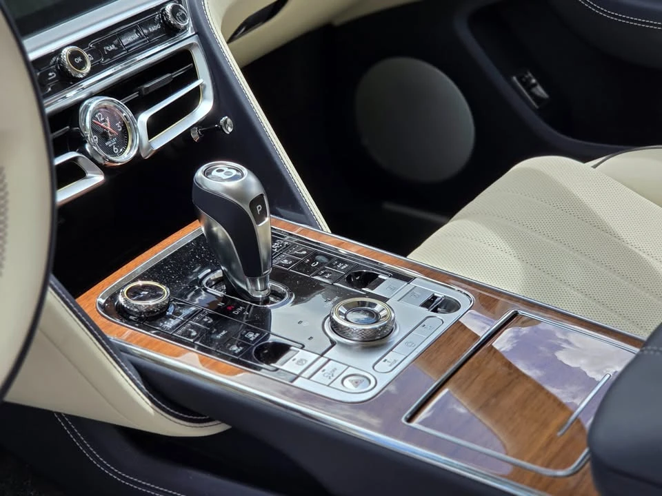 2026 Bentley Continental - Image 14 of 18