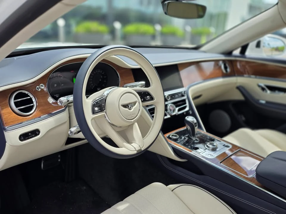 2026 Bentley Continental - Image 12 of 18