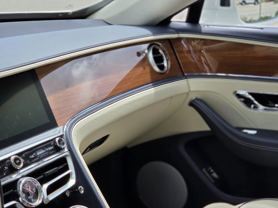 2026 Bentley Continental - Image 15 of 18