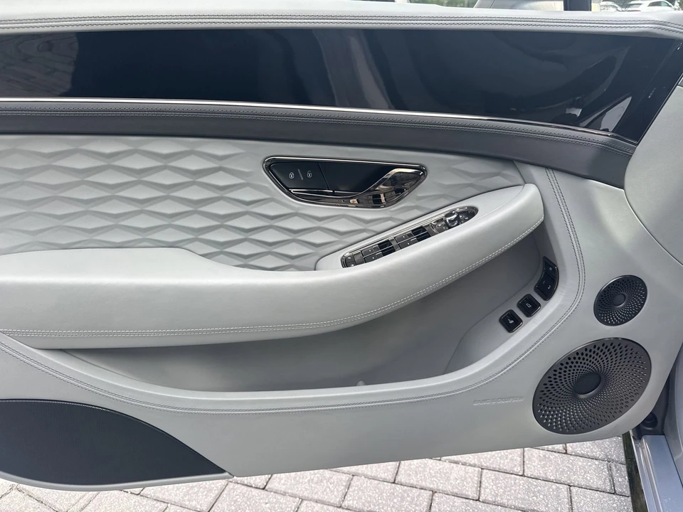 2026 Bentley Continental GTC - Image 10 of 31