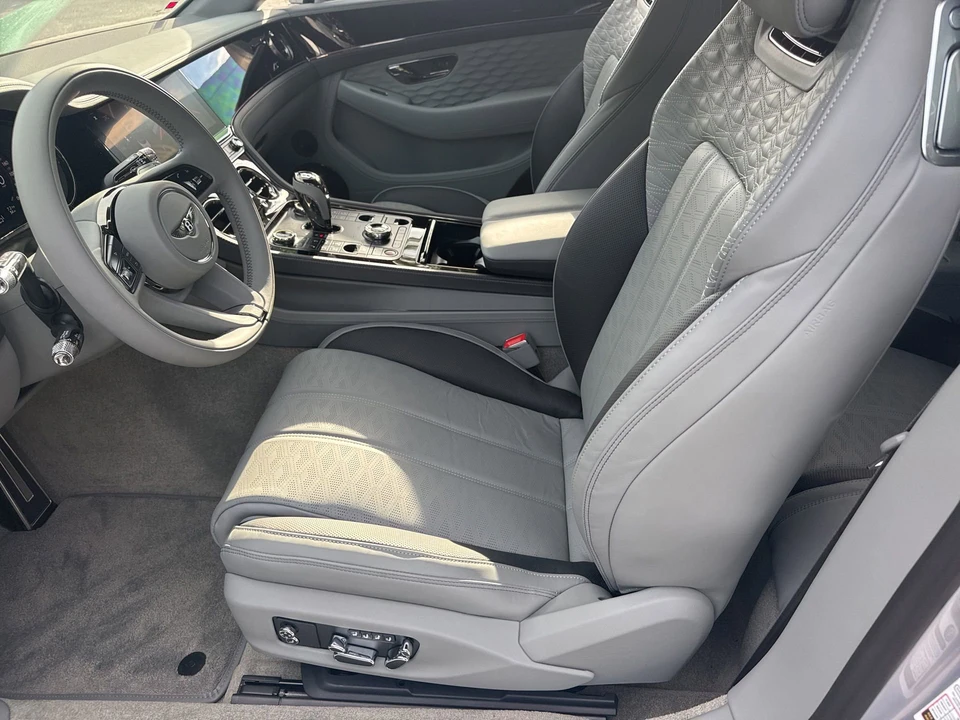 2026 Bentley Continental GTC - Image 26 of 31