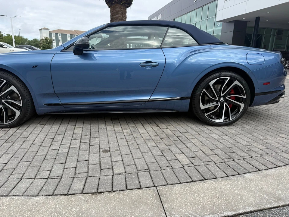 2026 Bentley Continental GTC - Image 11 of 31
