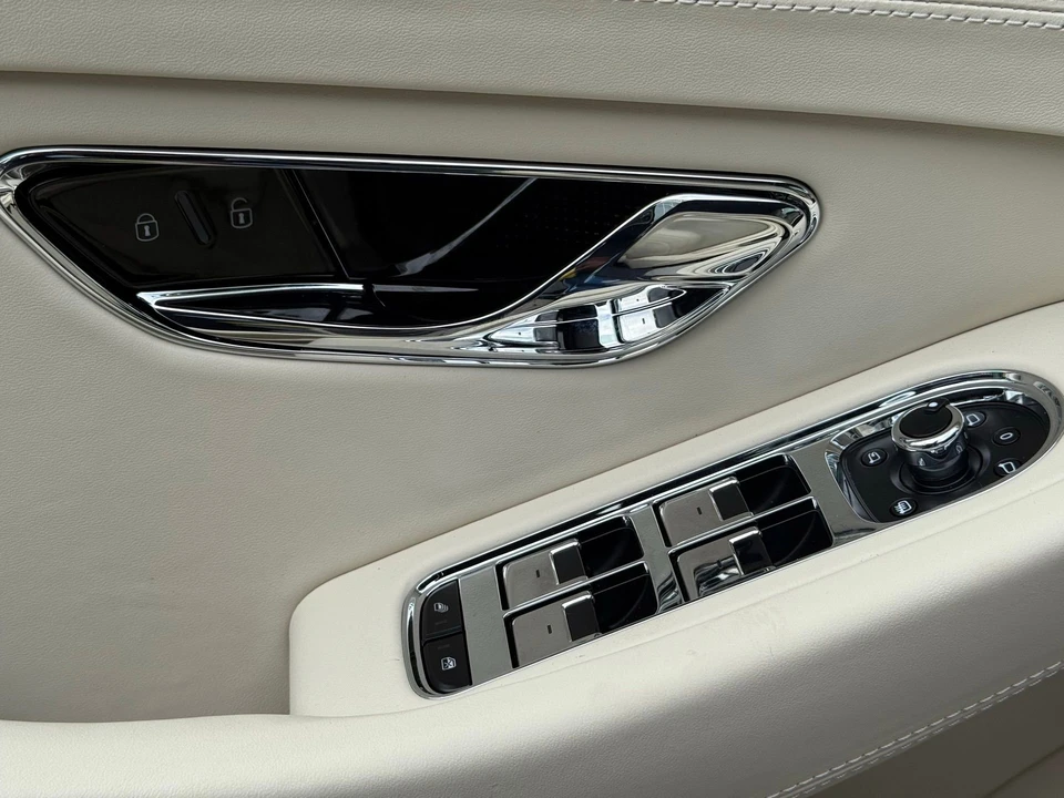 2026 Bentley Continental GTC - Image 18 of 31
