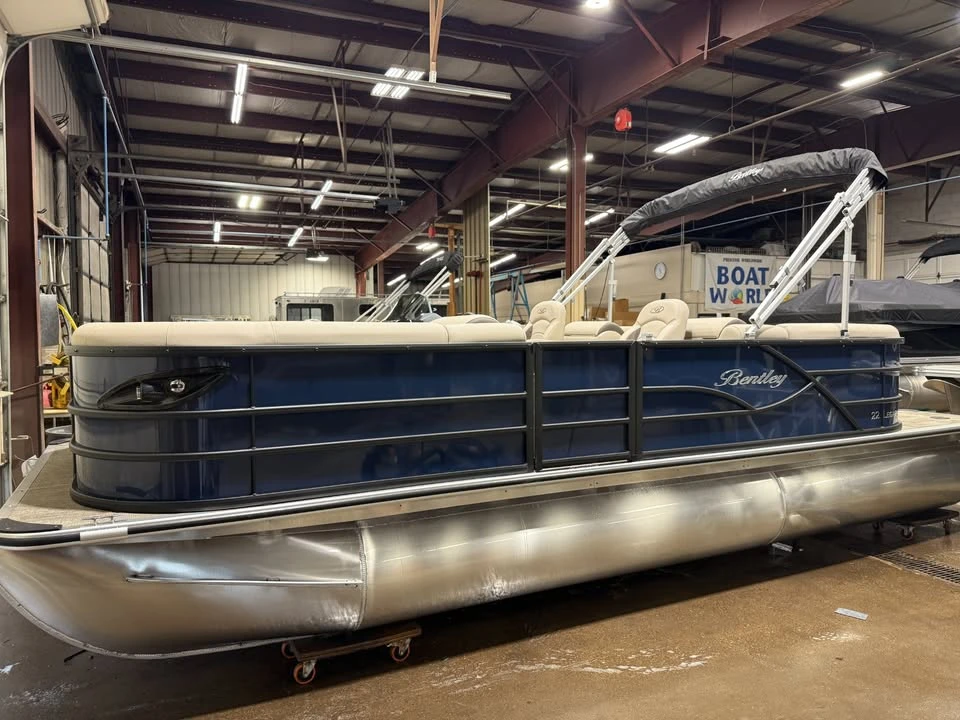 2026 Bentley - Image 17 of 20