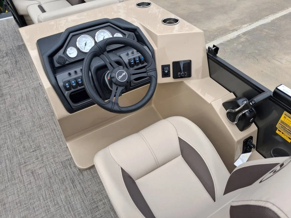 2026 Bentley - Image 8 of 9