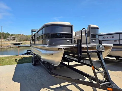 2026 Bentley Legacy 240 Quad Swingback