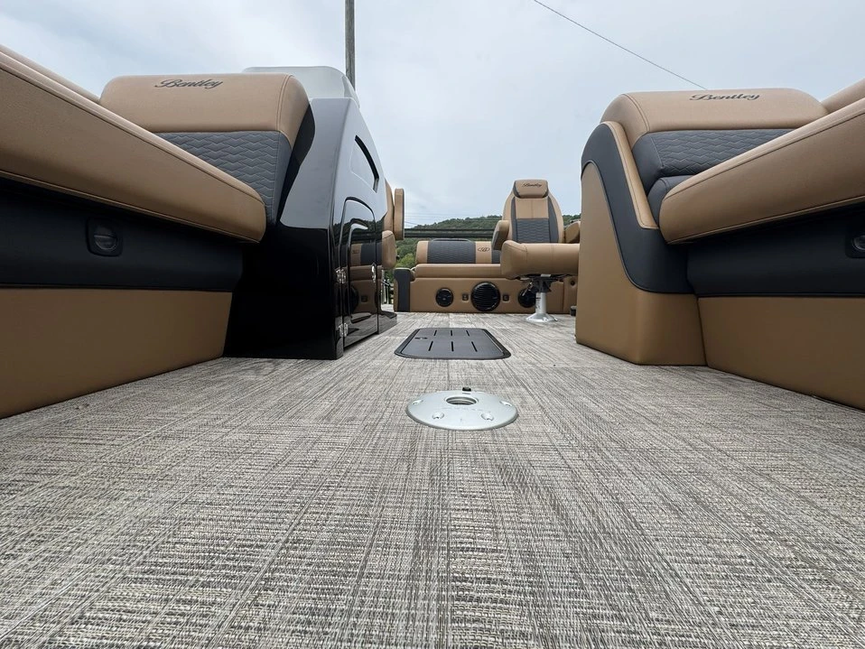 2026 Bentley - Image 8 of 20