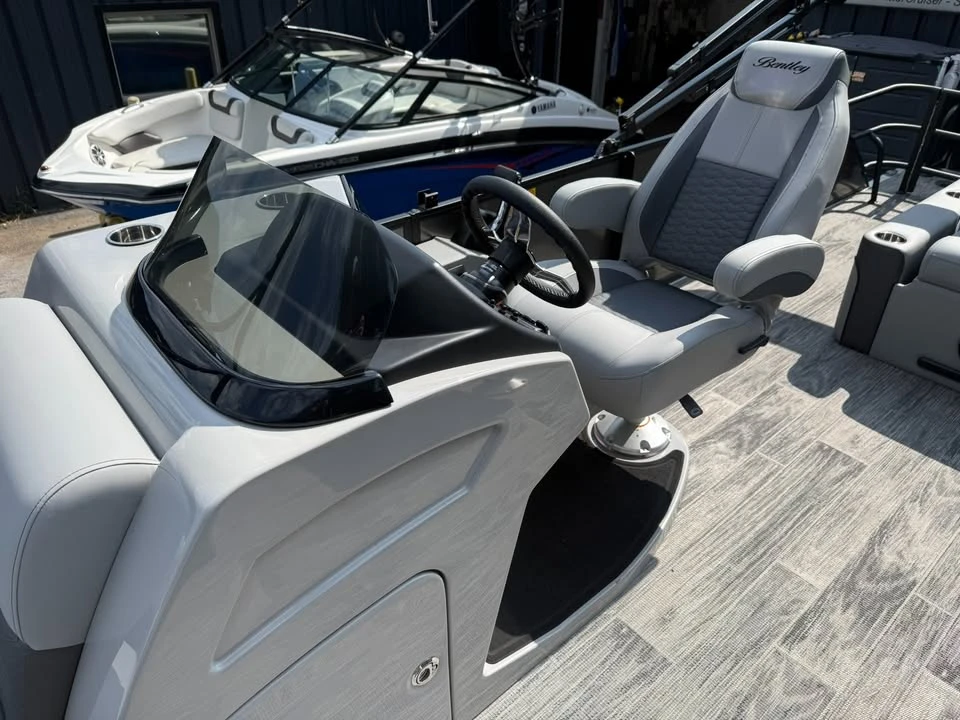 2026 Bentley - Image 4 of 19
