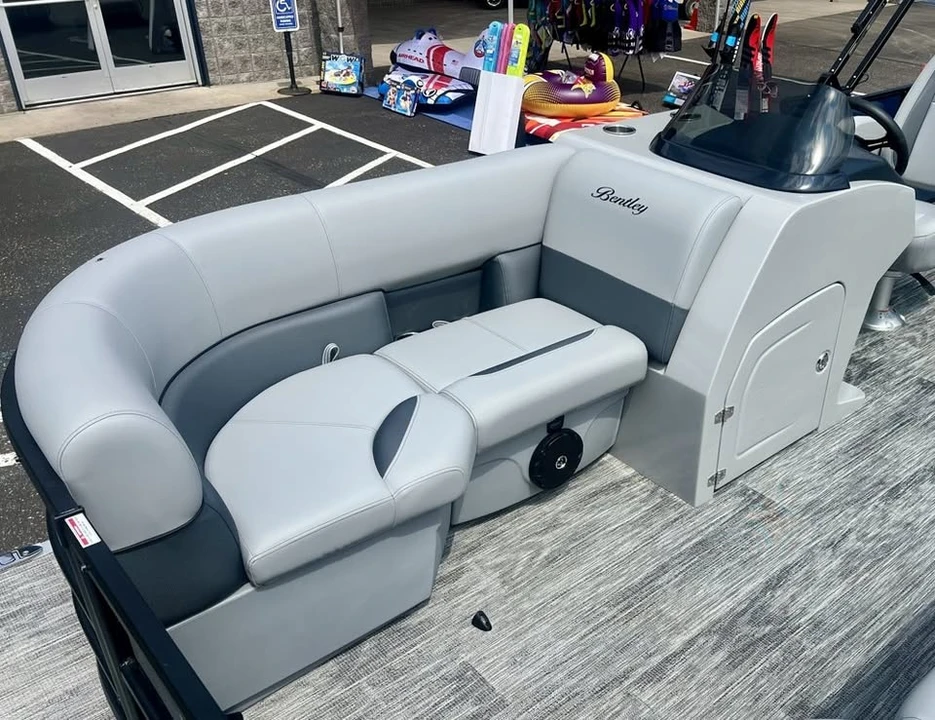 2026 Bentley - Image 11 of 20