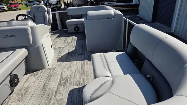 2026 Bentley - Image 8 of 20