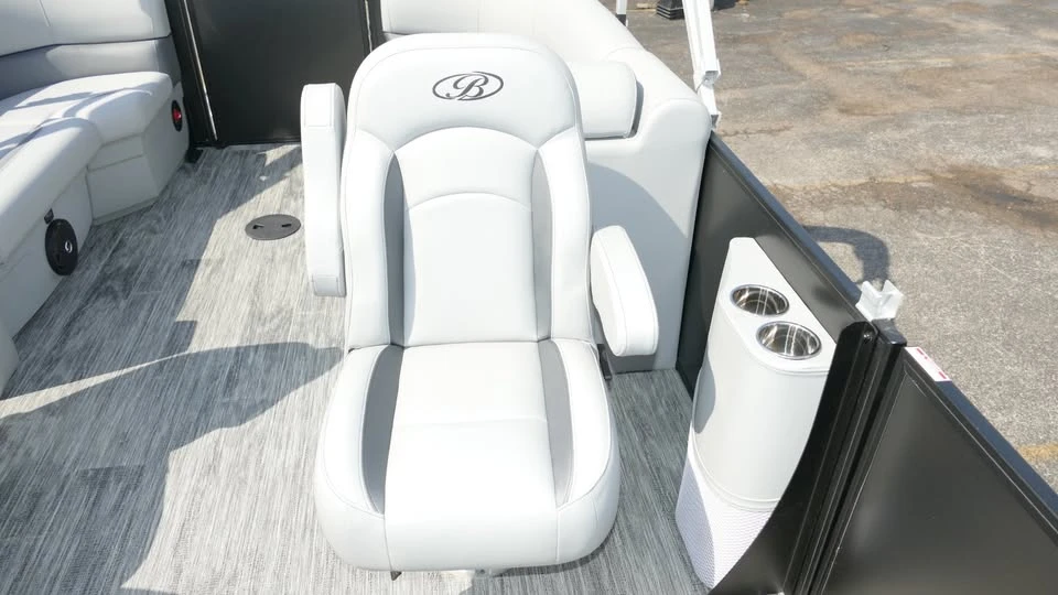 2026 Bentley - Image 13 of 20