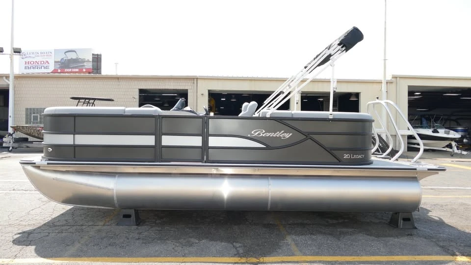 2026 Bentley - Image 3 of 20