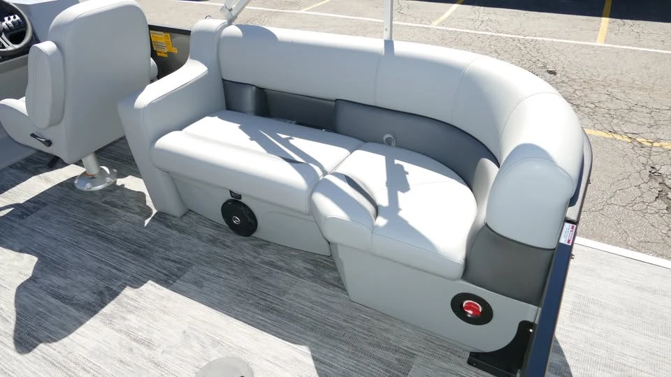 2026 Bentley - Image 17 of 20