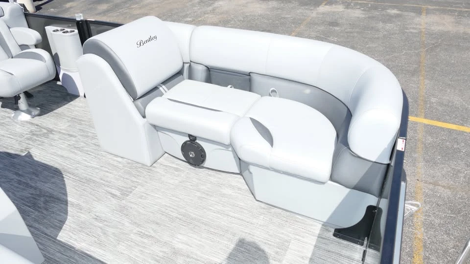 2026 Bentley - Image 20 of 20