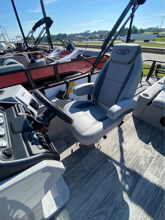2026 Bentley - Image 4 of 9