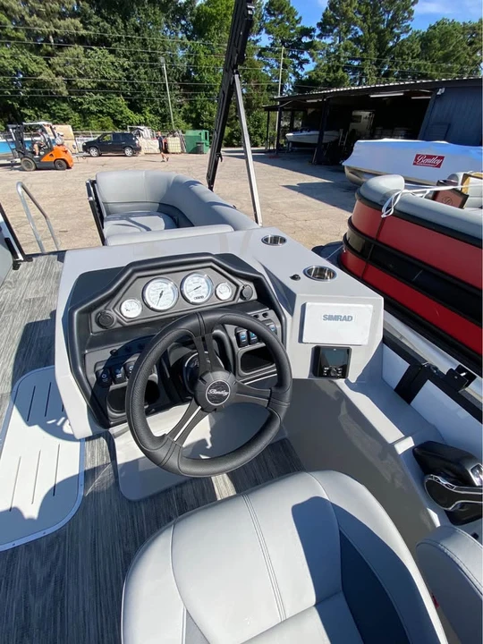 2026 Bentley - Image 6 of 9