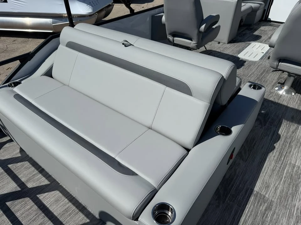 2026 Bentley - Image 12 of 20