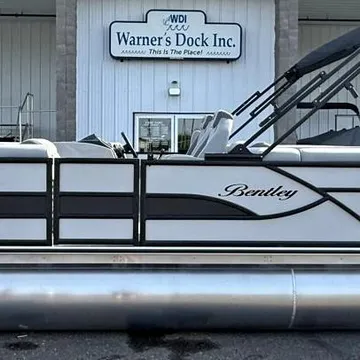 2026 Bentley Pontoons Legacy Navigator 220
