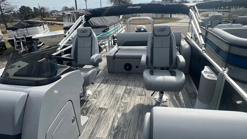 2026 Bentley - Image 15 of 15