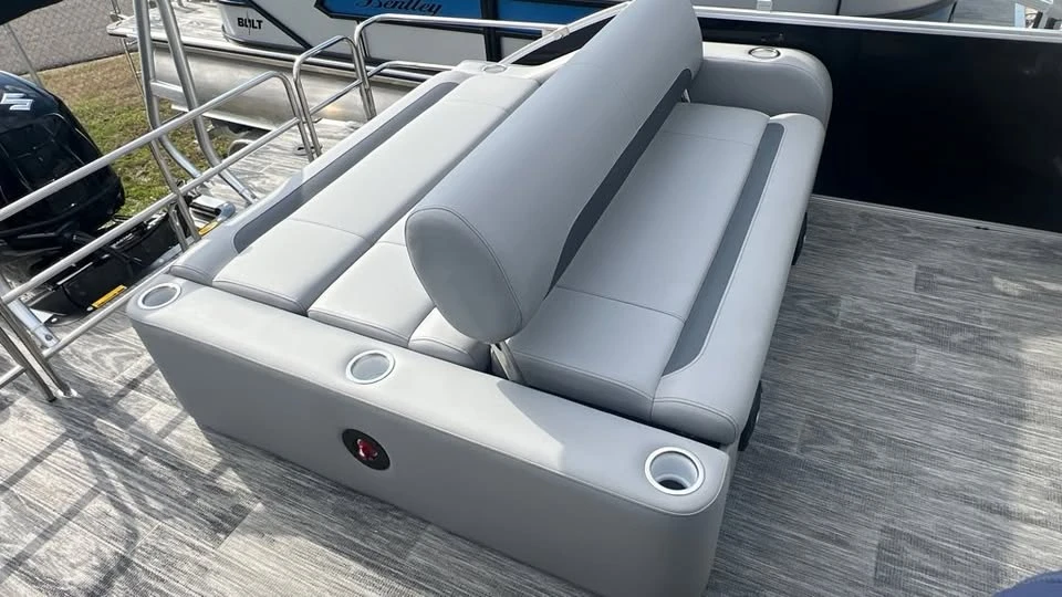 2026 Bentley - Image 11 of 15