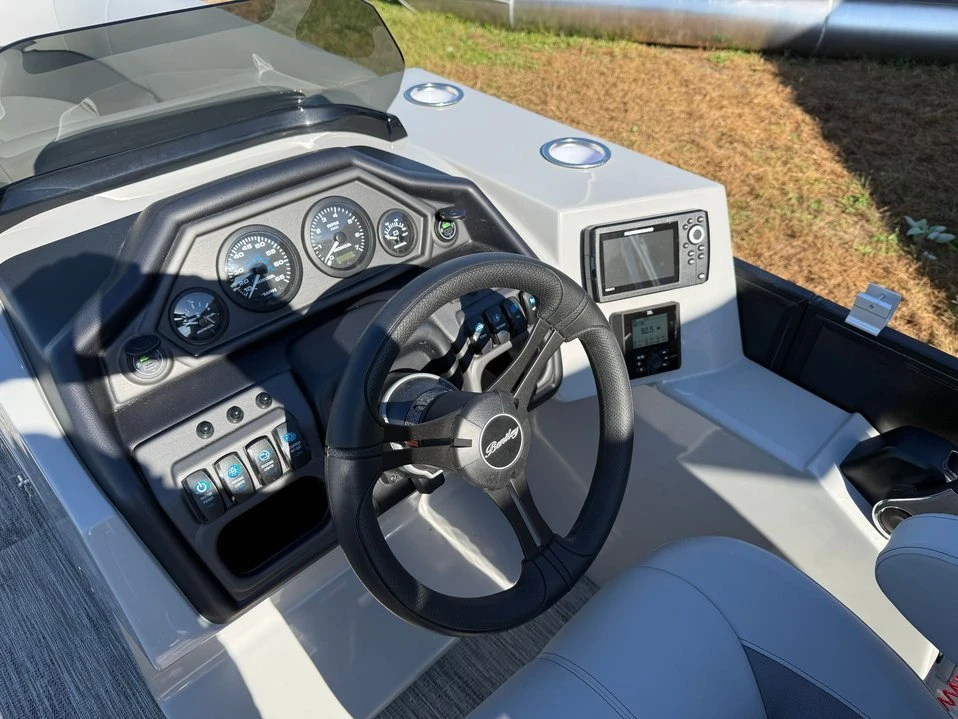 2026 Bentley - Image 15 of 20