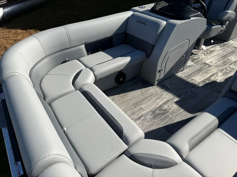2026 Bentley - Image 10 of 20