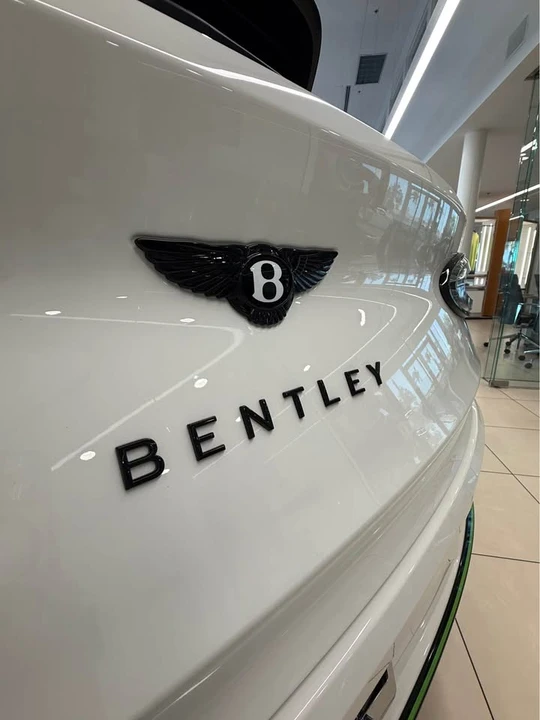 2026 Bentley Bentayga Speed - Image 5 of 18