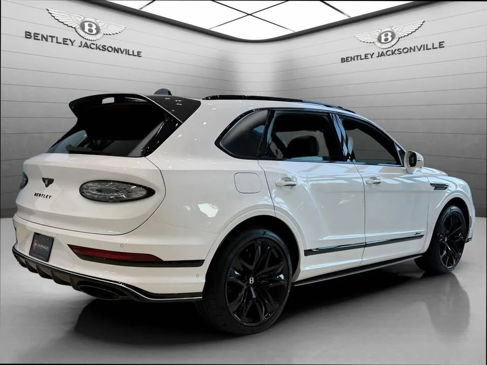 2026 Bentley Bentayga Speed - Image 14 of 20