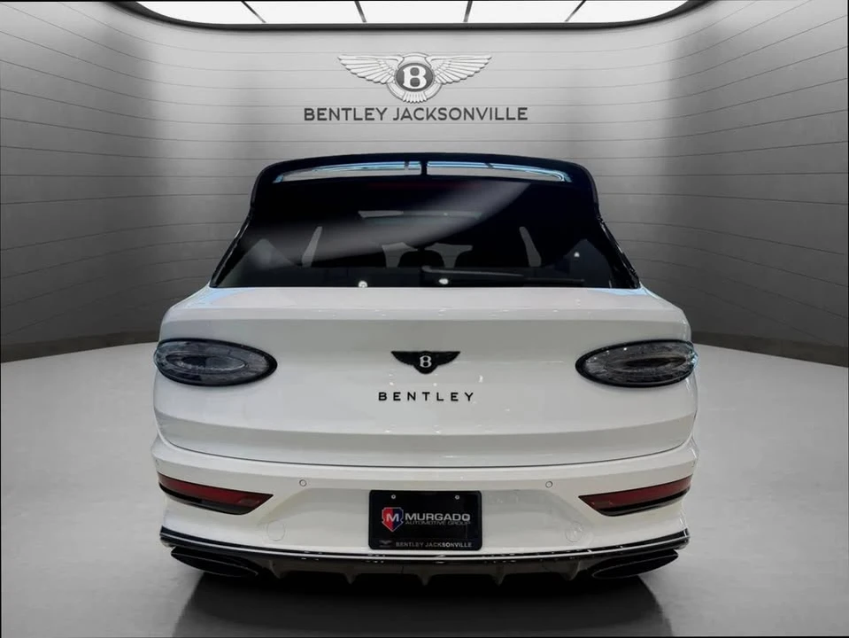 2026 Bentley Bentayga Speed - Image 16 of 20