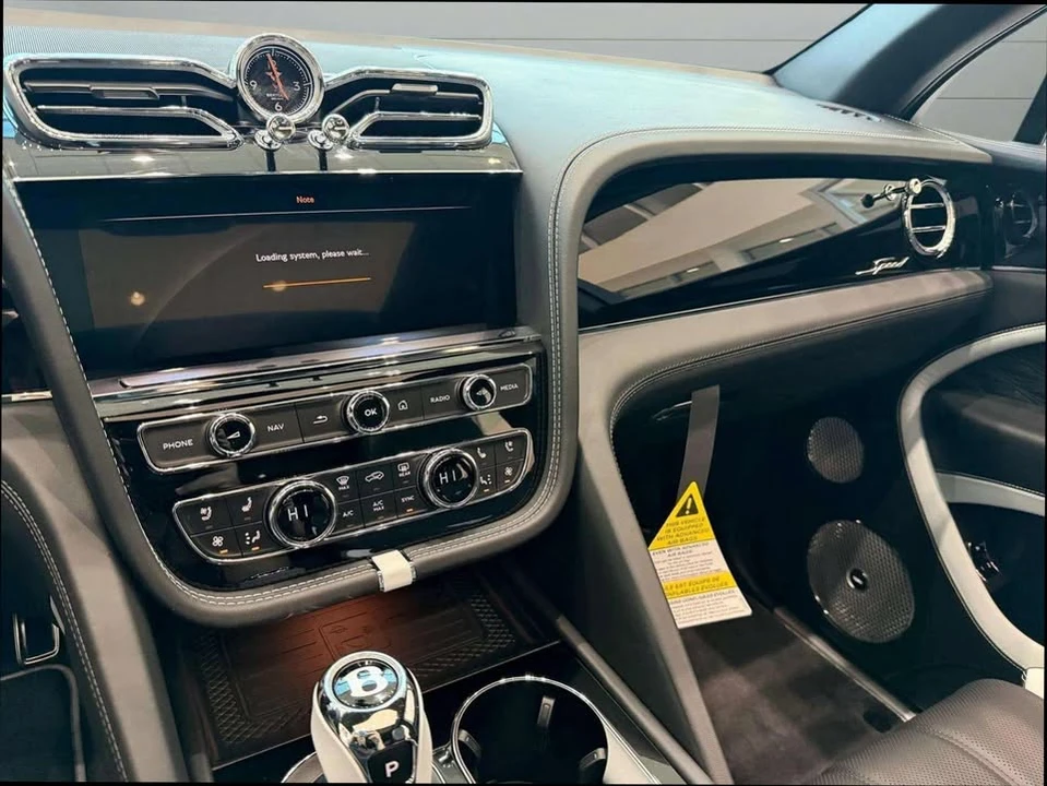 2026 Bentley Bentayga Speed - Image 18 of 20