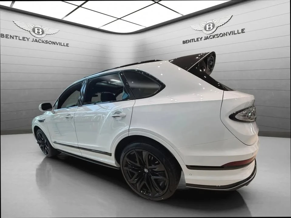2026 Bentley Bentayga Speed - Image 12 of 20