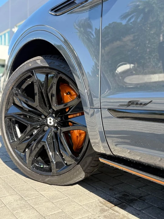 2026 Bentley Bentayga Speed - Image 5 of 6