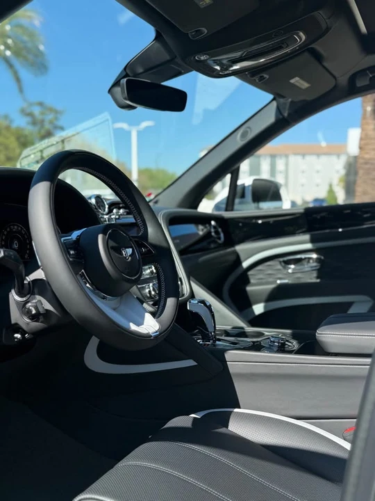 2026 Bentley Bentayga Speed - Image 3 of 6