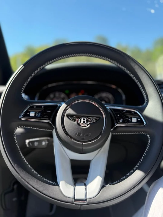 2026 Bentley Bentayga Speed - Image 4 of 6