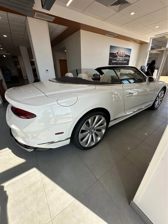 2026 Bentley Continental GTC - Image 10 of 11