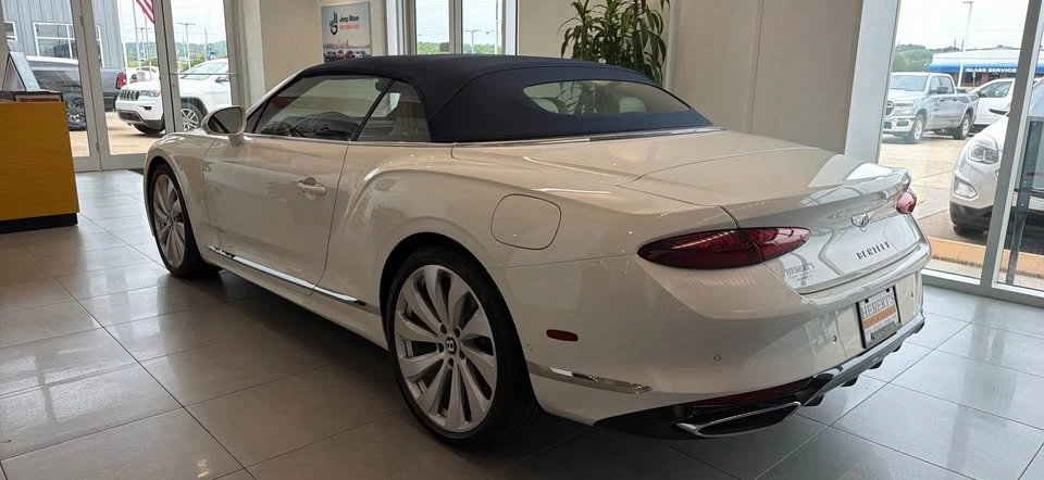 2026 Bentley Continental GTC - Image 4 of 9