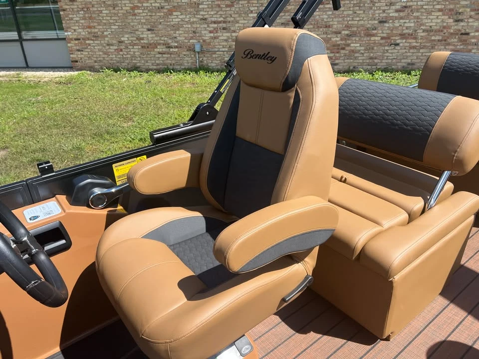 2026 Bentley - Image 9 of 20