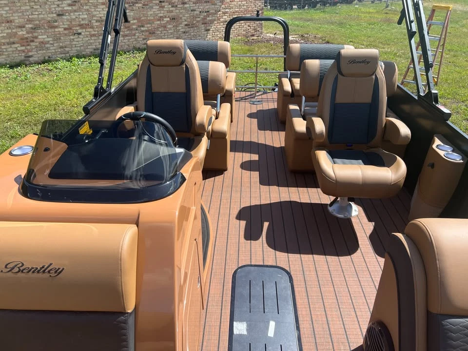 2026 Bentley - Image 7 of 20