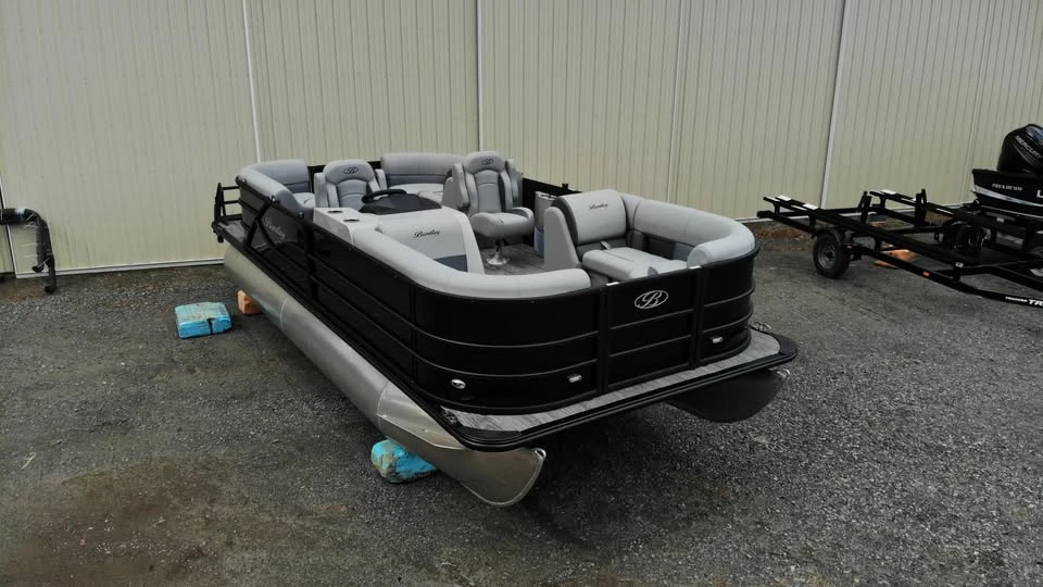 2026 Bentley - Image 3 of 6