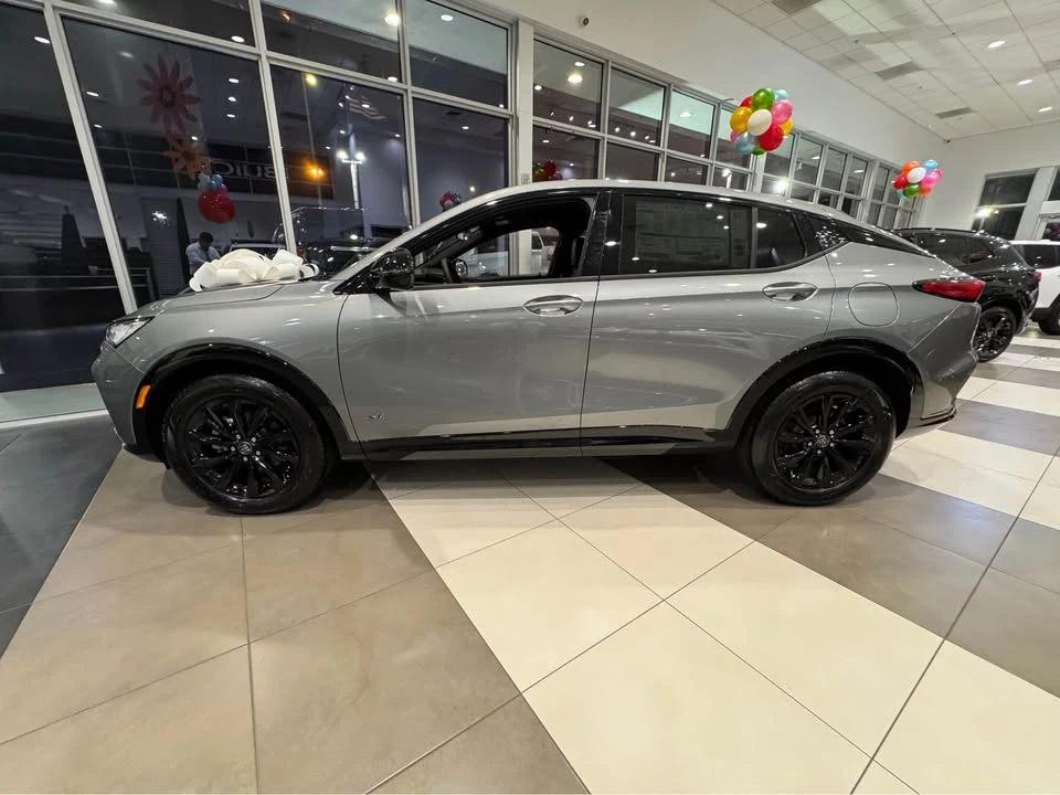 2026 Buick Envision - Image 2 of 6