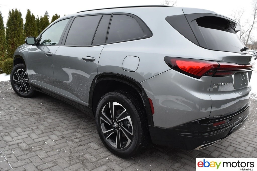 2026 Buick Enclave - Image 7 of 21