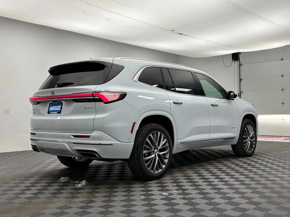 2026 Buick Enclave - Image 9 of 12