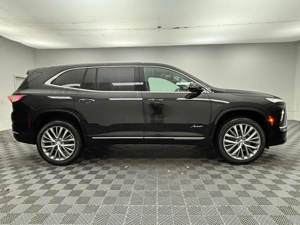 2026 Buick Enclave - Image 9 of 12